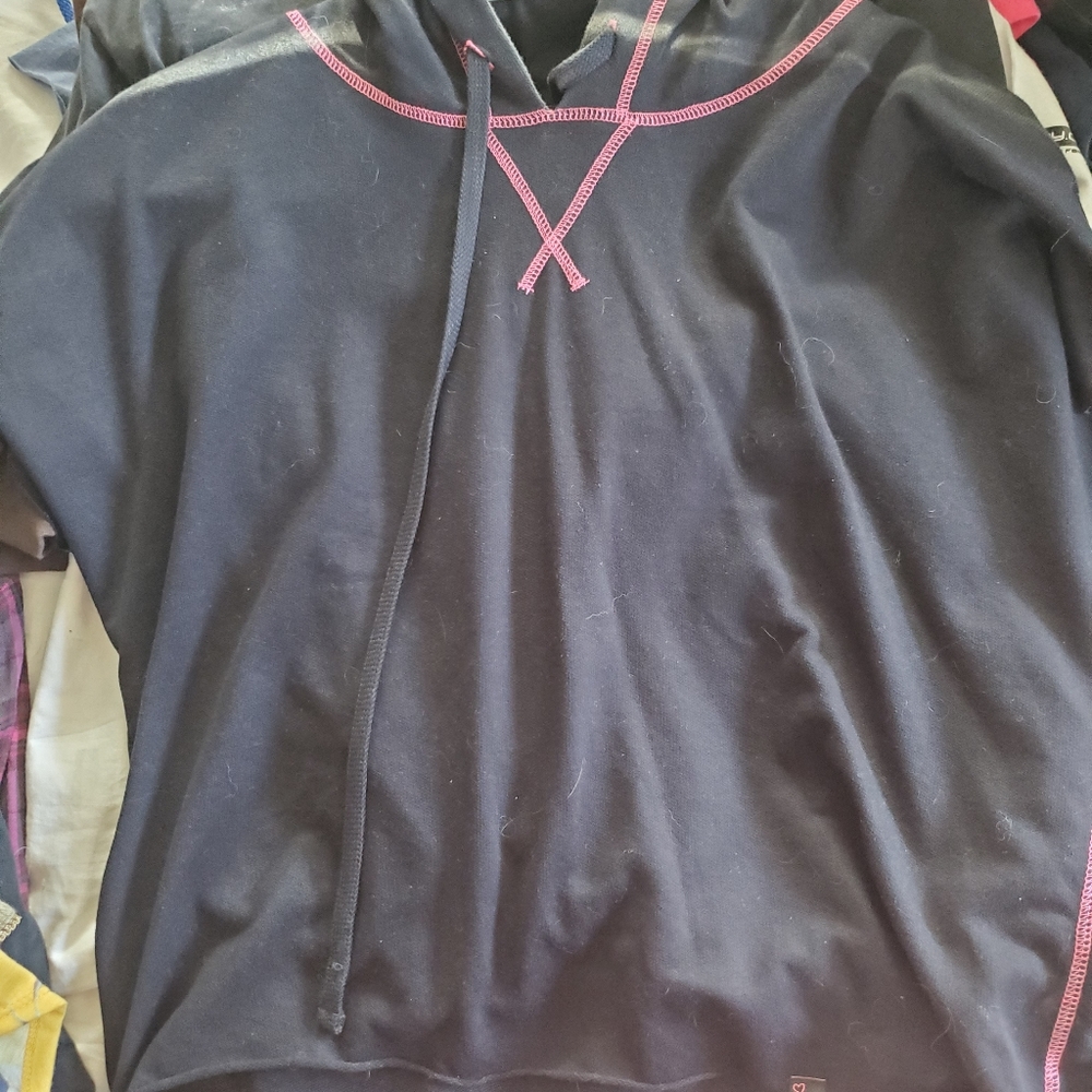 Hoodie tee shirt